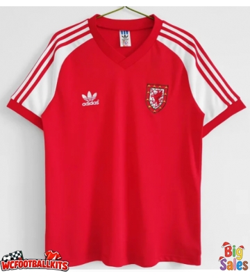 Wales 1980-1982 Retro Home Shirt Men Short Sleeve